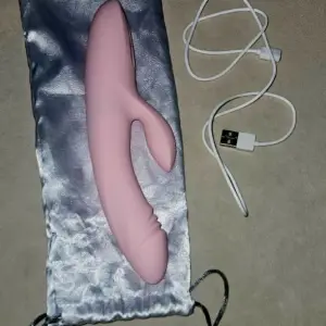 Вібратор кролик рожевий USB акумуляторний ергономічний