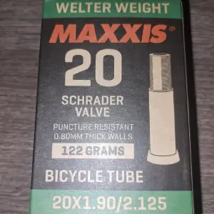 Камера велосипедная Maxxis Welter Weight 20x1.90-2.125 AV 35мм