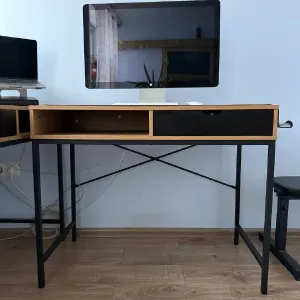 Стіл письмовий JYSK TRAPPEDAL 48x95 см дуб/чорний