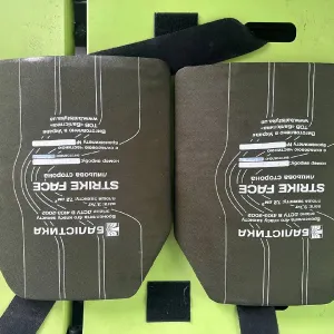 Бронепластина Балістика 4 клас та Турнікет CAT Gen 7