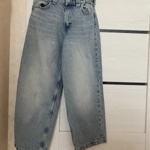 Джинси H&M Baggy дитячі  140, світлі