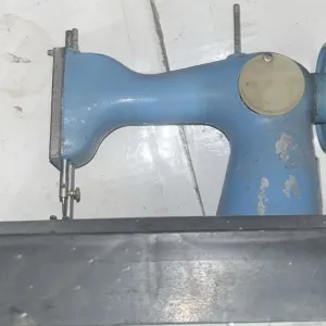 Дитяча швейна машинка ДШМ-1 СРСР вінтаж 1970-х років синя