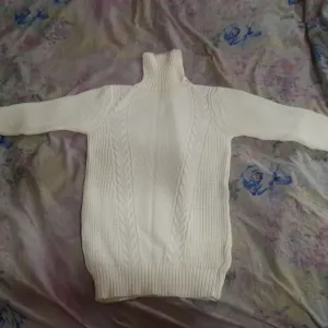 Светр жіночий хендмейд 42 розмір ажурна пряжа