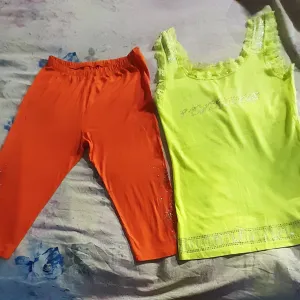 Комплект майка та легінси на дівчину підлітка  36 розмір б/в