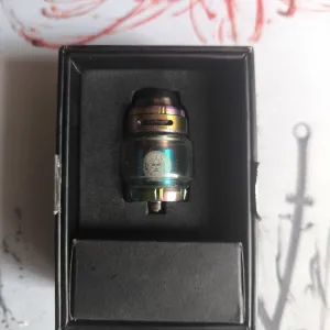 Атомайзер для вейпа Zeus Х Mesh RTA 25 мм 4.5 мл Rainbow Ориігнал