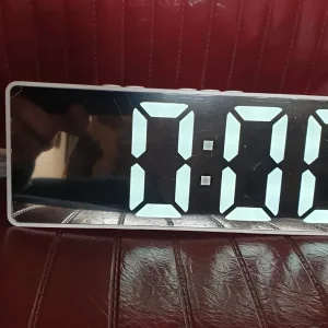 Часы электронные настольные USB SZ-810, светящиеся цифры