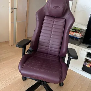 Игровое кресло DXRacer Master Max 2023