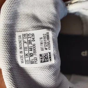 Чоловічі білі кросівки Adidas розмір 44 (29 см)