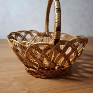 Плетений кошик з натуральної лози