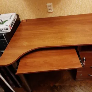 Стол для офиса